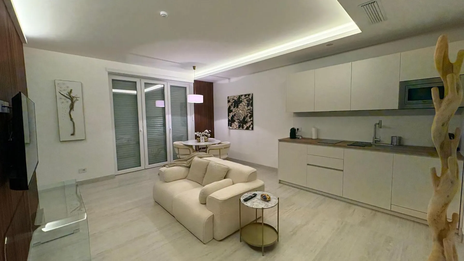 Ram7 Lux Charmant Apartment Gallarate 0*,