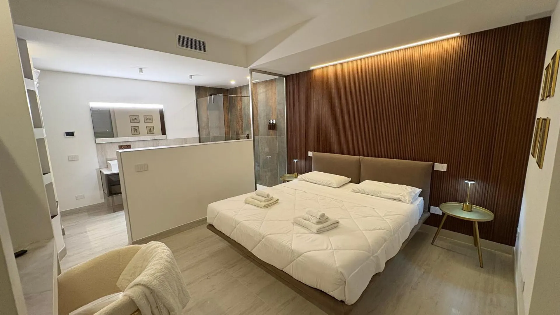 Ram7 Lux Charmant Apartment Gallarate 0*,