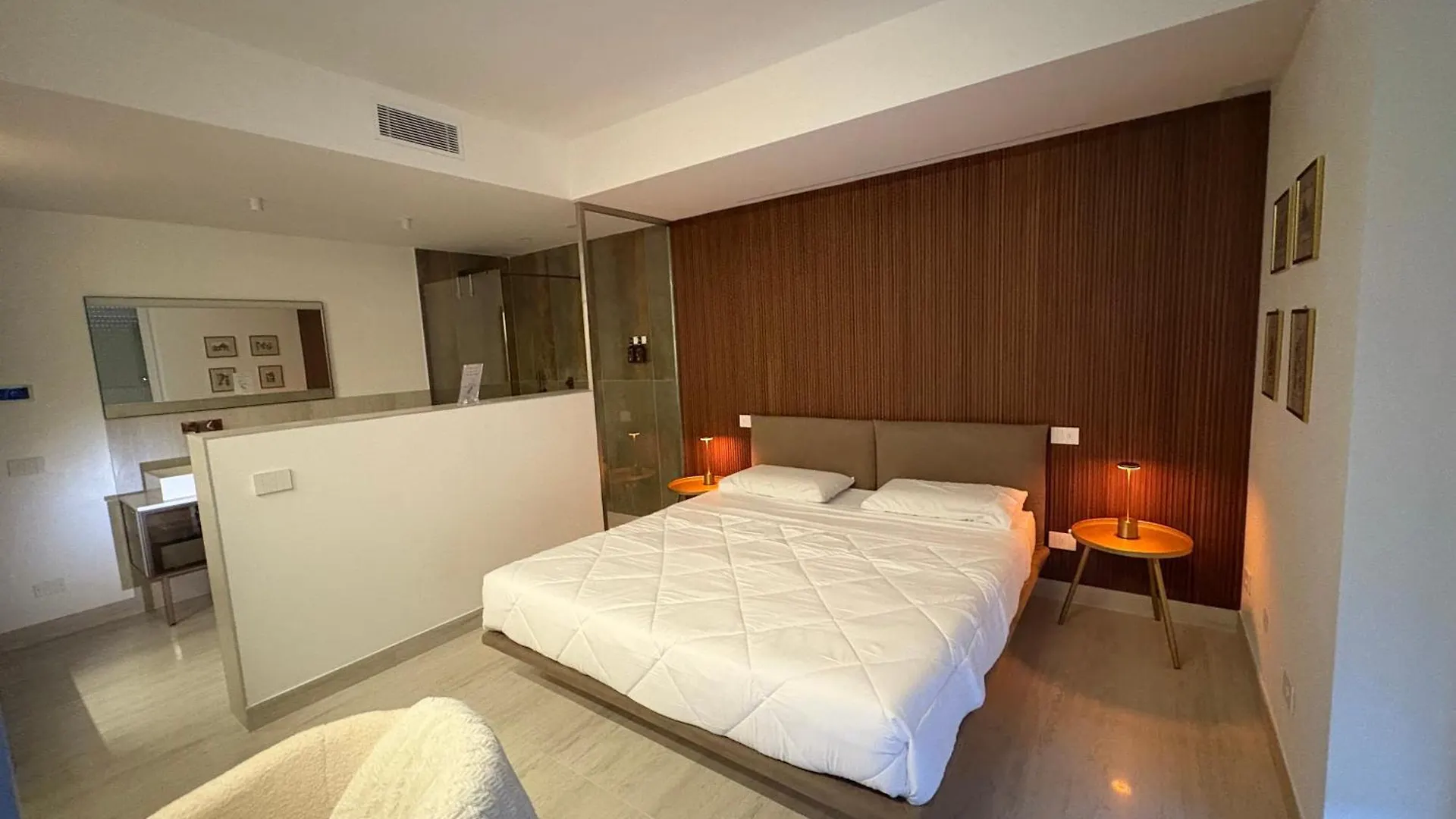 Ram7 Lux Charmant Apartment Gallarate Italy